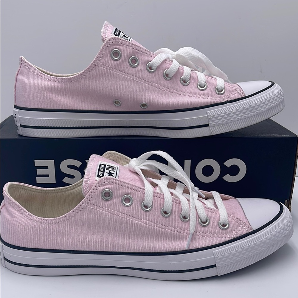 Converse Men’s A08628F
CTAS OX
PINK FOAM Pink Canvas Sneakers